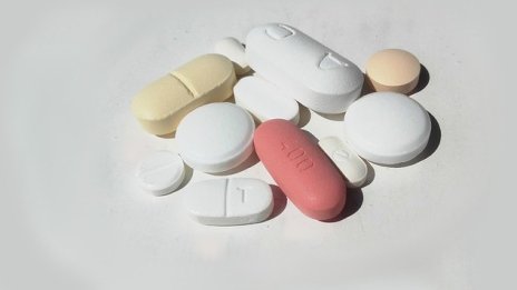 БСП иска криминализиране на търговията с лекарства в нарушение на закона