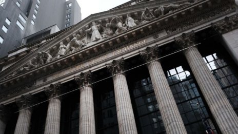 S&P 500 започва сесията с нов рекорд*