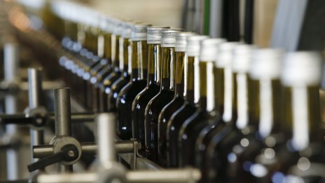 Проблемите в Китай и късният Великден помрачиха отчета на Pernod Ricard