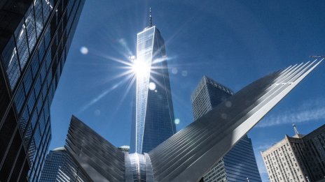 Най-високият офис в Западното полукълбо се отдава под наем за първи път