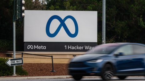 Meta се подготвя за нови съкращения на служители