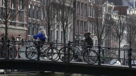 Амстердам и Оукланд са сред най-недостъпните градове за закупуване на жилище