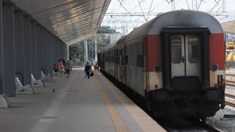 Министърът на транспорта смени ръководството на "Холдинг БДЖ"