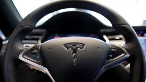 Tesla – електромобилният автократ на Европа?