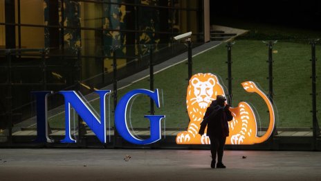 ING отчете по-висока печалба от прогнозите и обяви обратно изкупуване за 2 млрд. евро
