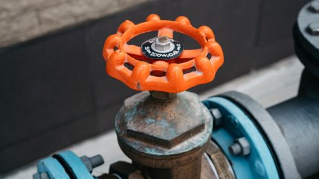 Израел възобновява износа на газ за Египет след затварянето на находищата заради войната