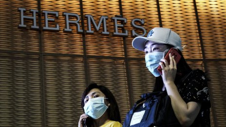 Богатите китайци държат ключа към бъдещето на индустрията за луксозни стоки