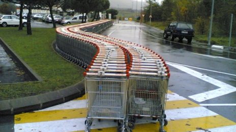 КЗК може да привлече още супермаркети в започналата проверка за картел