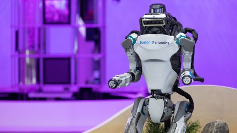 Toyota ще разработва съвместно с Hyundai хуманоидни роботи с изкуствен интелект