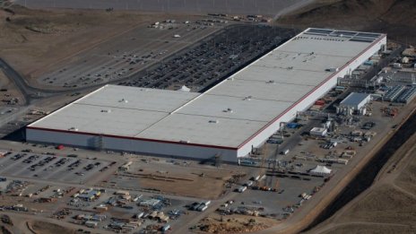 Tesla и Panasonic замразяват плана за увеличаване на капацитета на Gigafactory 1