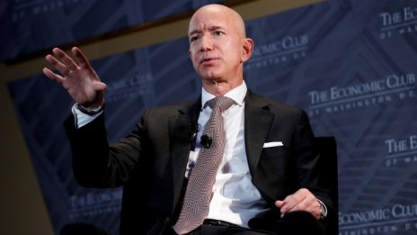 Как Безос се заяде с eBay и Walmart?