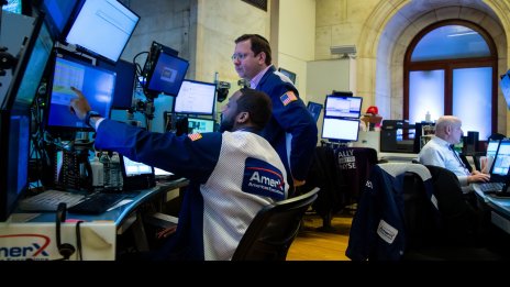 Слабите икономически данни за САЩ носят добри новини за Wall Street*