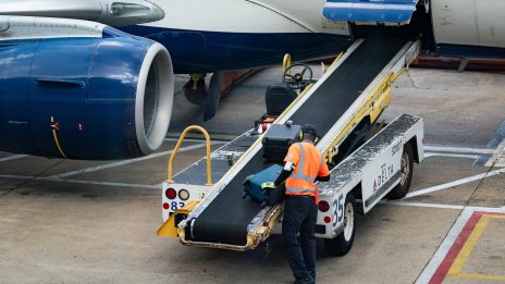 Анализ: Заплатите на над 40% от американците изостават от темпа на инфлация