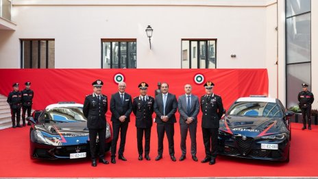 Maserati MCPURA и Alfa Romeo Giulia Quadrifoglio: Нови автомобили за транспорт на органи за италианските карабинери