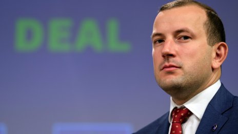 Еврокомисар: ЕС и Япония могат да осигурят ориентир в електромобилните регулации