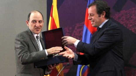 Барселона ще рекламира Qatar Airways