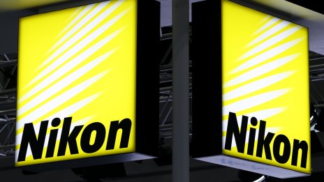 Nikon записа най-големия спад на цената на акциите си в рамките на деня
