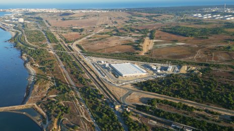 Microsoft ще инвестира 10 млрд. долара в AI център за данни в Португалия