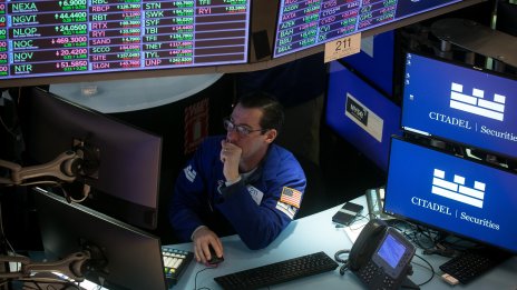 Предпазливостта на инвеститорите към технологичните акции тласна надолу S&P 500 и Nasdaq