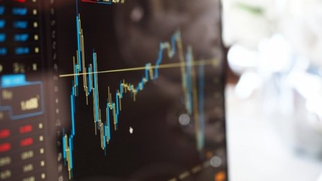 Dow записа ръст от около 100 пункта, подкрепен от печалбите на McDonald's