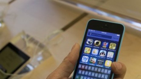 Две причини Apple да продаде 9 млн. iPhone-а през уикенда