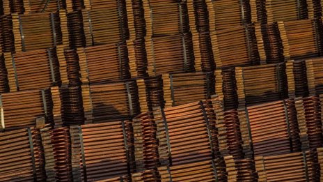 Медта е най-горещата стока за 2025 г.