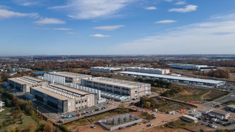 Разработчик на центрове за данни търси 1,3 млрд. долара за проект, свързан с Google