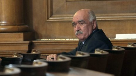 Камен Плочев напуска директорския пост в НЗОК*