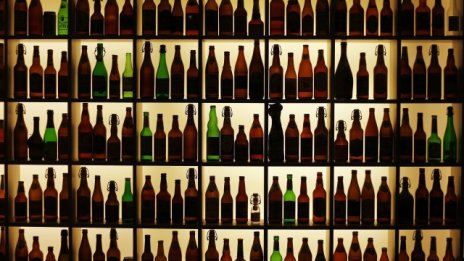 Мобилните приложения се насочват към алкохолната индустрия