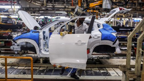 Хибридите са в основата на силното представяне на Renault през първото полугодие