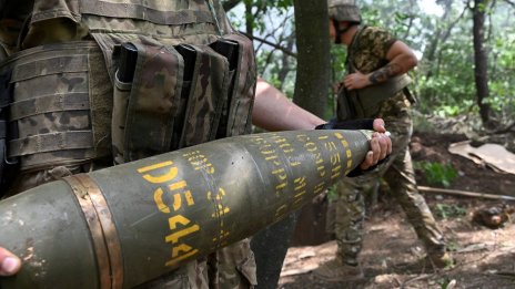 Украйна се нуждае от смяна на тактиката, притисната от недостиг на снаряди