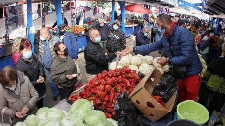 Ръстът на приходите на домакинствата не догонва разходите и в края на 2022 г.