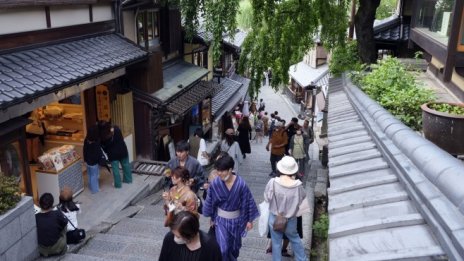 Разходите на японските домакинства нараснаха за пръв път от четири месеца