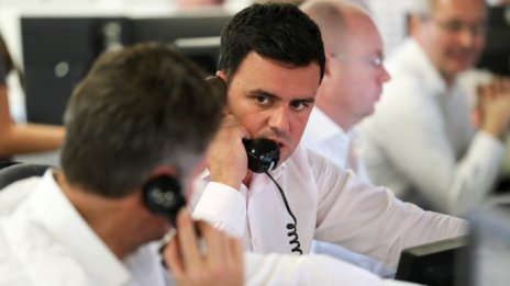 Повечето европейски борси приключиха с повишения въпреки пониженията при банките