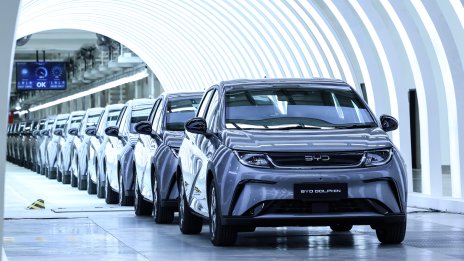 Печалбата на BYD спада с най-бързия си темп от 2020 г. насам
