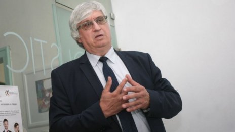 Иван Нейков: Тъжна история е минималните пенсии да станат 300 лева