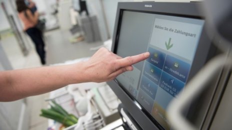 Продажбите на дребно в Германия се свиват с най-бърз темп от 11 години