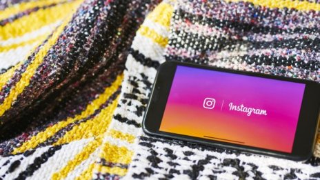 Instagram реагира на бума на излъчванията на живо с „Live Rooms“