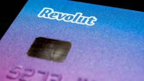  Revolut започва да предлага банкови услуги в България