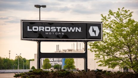 Производителят на електромобили Lordstown подаде молба за защита от фалит, ще съди Foxconn