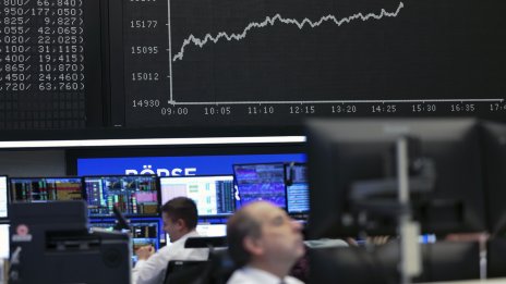 Европейският индекс на сините чипове достигна 22-годишен връх