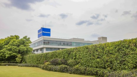 Panasonic планира да изгради четири нови фабрики за електромобилни батерии