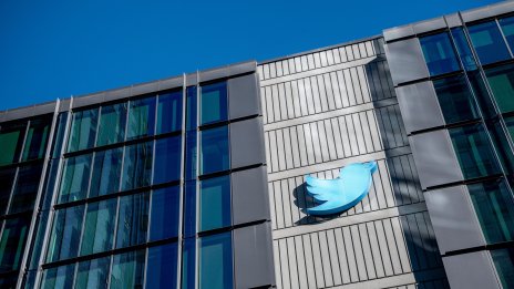 Мъск: Паричните потоци в Twitter все още са отрицателни
