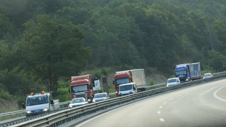 Държавата планира електронни знаци, които ще указват на нарушителите да отбият