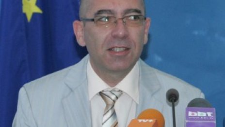 Здравният министър ще иска от болниците преференциални цени за лечение на деца 