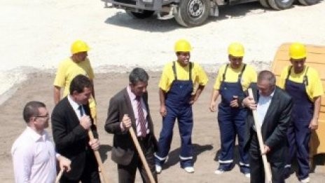 Направиха първа копка на участък от 8 км от магистрала „Хемус“ край Шумен