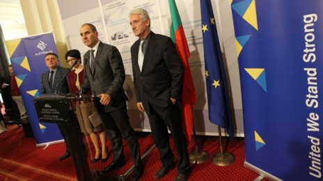 Вотът на недоверие към правителството не мина