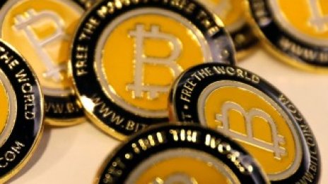 Подновеният крипто ентусиазъм повиши цената на биткойна до нивата от ноември