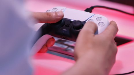 Бизнесът с чипове срина печалбата на Sony, но компанията е оптимист за гейминг бизнеса си