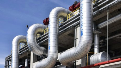 Водещите купувачи на LNG в света вече се готвят за следващата зима